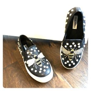 Steve Madden Slip-On Bee Sneaker